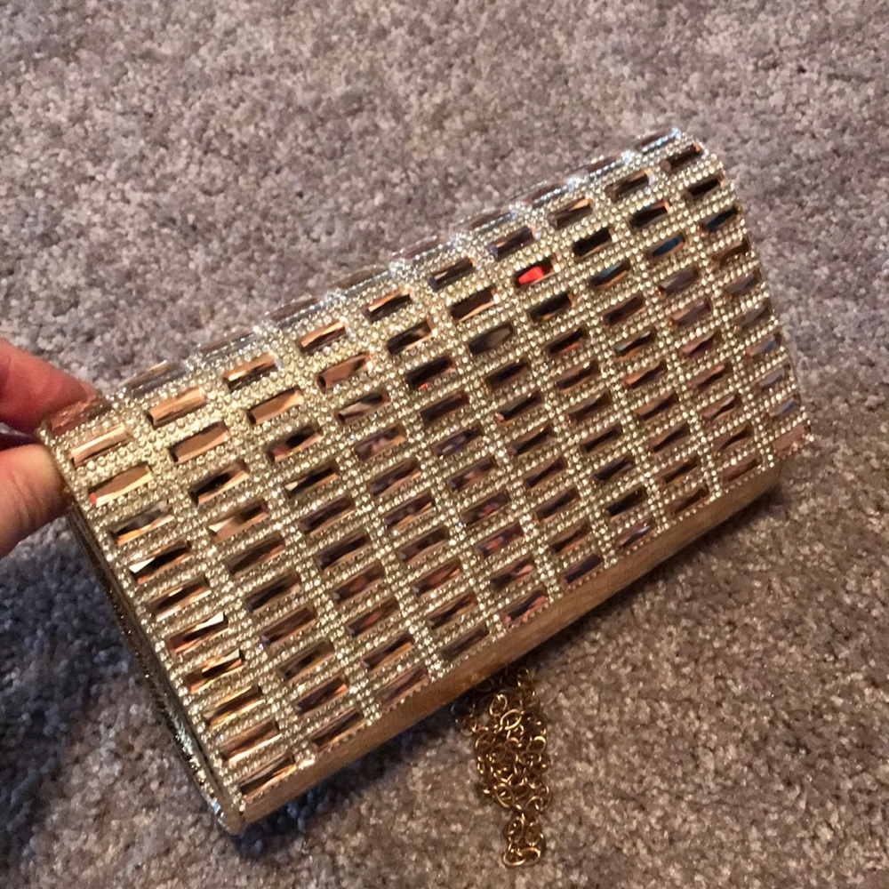 Gold clutch